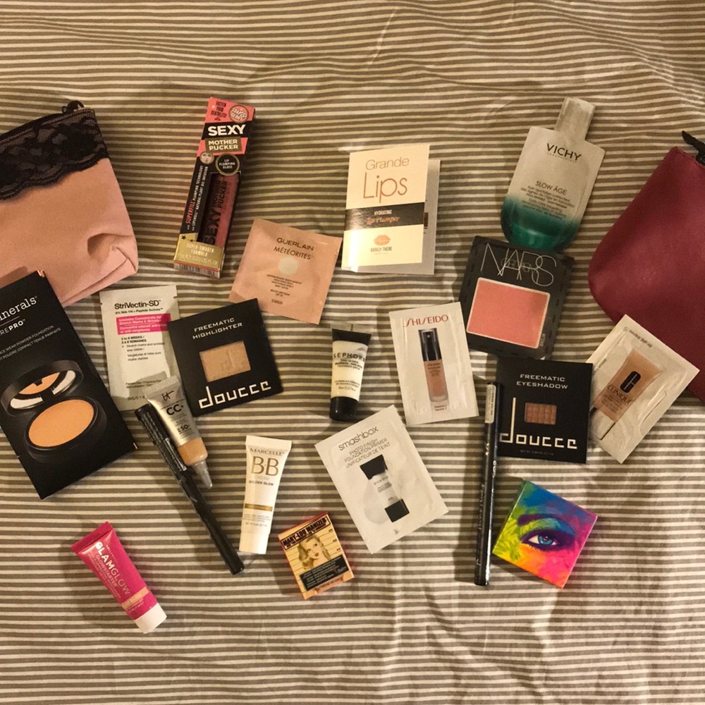 Free Gift(s) with Purchase!